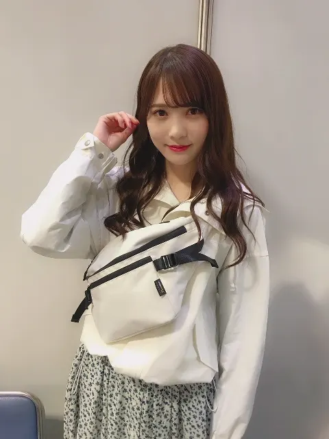 加藤 史帆｜白いお洋服を集めたくなりました(・ω・)（2019-01-14）