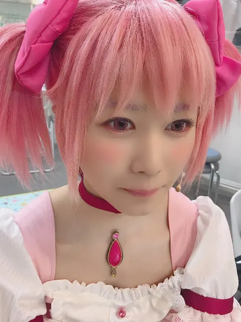 加藤 史帆｜5人で１つ(・ω・)（2018-09-01）｜3枚目
