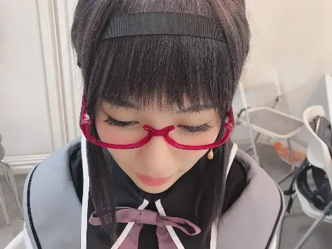 加藤 史帆｜5人で１つ(・ω・)（2018-09-01）｜5枚目