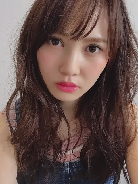 加藤 史帆｜本日発売のRayに初登場(・ω・)（2018-08-23）｜3枚目