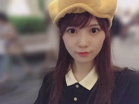 加藤 史帆｜本日発売のRayに初登場(・ω・)（2018-08-23）