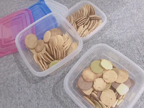 加藤 史帆｜🍞ちゃんのクッキーはとしちゃんの大好物である(・ω・)（2019-01-02）｜3枚目