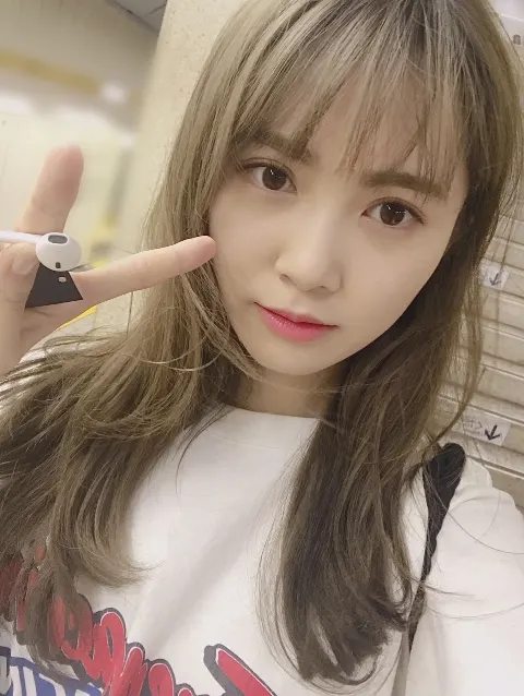 加藤 史帆｜明日13レーン来てくださいね、来てくれないと悲しいです(・ω・)（2018-05-04）｜2枚目