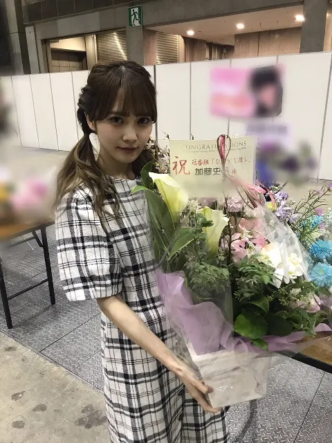 加藤 史帆｜いつも素敵なお花をありがとう(・ω・)（2018-03-24）