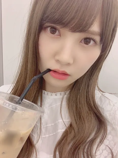 加藤 史帆｜本日発売！祝としちゃん表紙(・ω・)（2019-10-10）｜4枚目