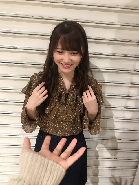加藤 史帆｜(・ω・)🌟🌟（2018-12-02）｜2枚目