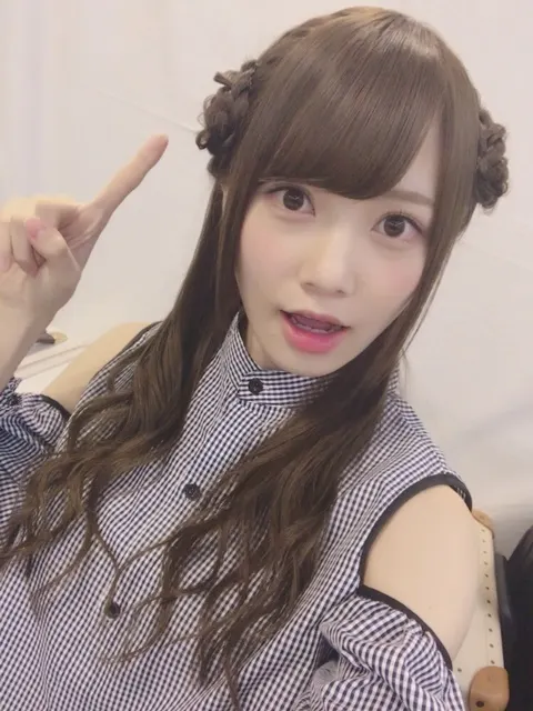 加藤 史帆｜個別握手会( ・ω・)（2017-05-01）｜3枚目