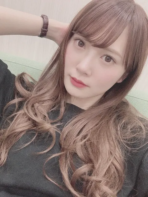 加藤 史帆｜新元号は一緒に迎えましょうというお誘い(・ω・)（2019-04-19）｜4枚目