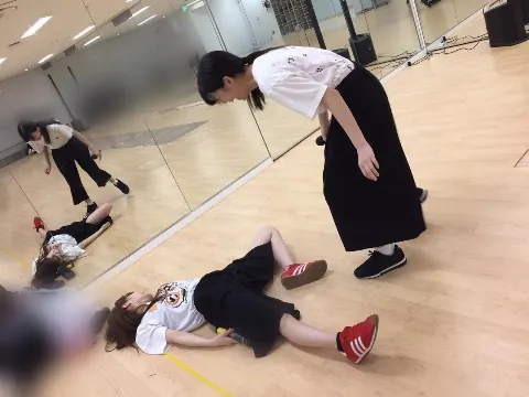 加藤 史帆｜おんぶ(・ω・)（2017-05-19）｜5枚目