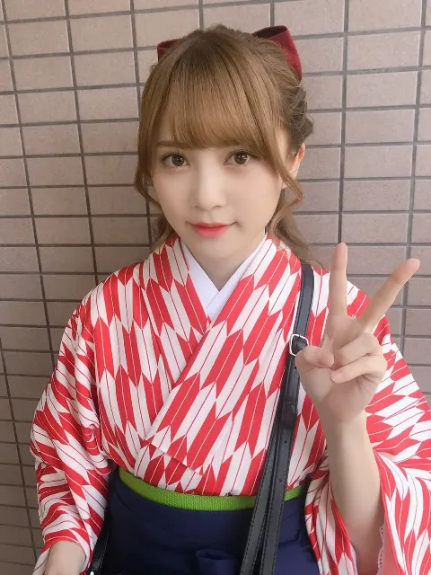 加藤 史帆｜としコスメ(・ω・)（2020-03-06）