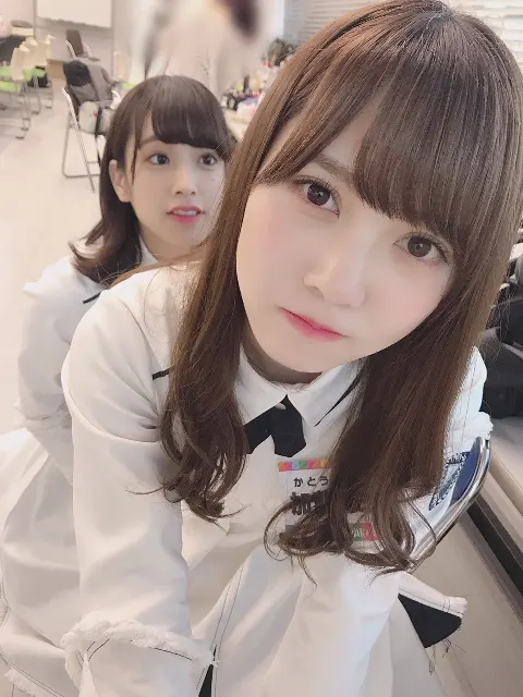 加藤 史帆｜㊗️㊗️(・ω・)（2018-05-30）｜2枚目