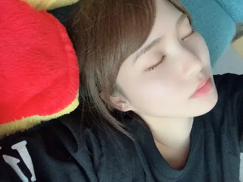 加藤 史帆｜すやすや(・ω・)（2020-04-27）｜3枚目