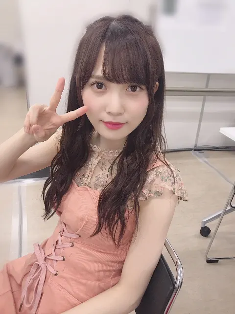 加藤 史帆｜スイカを食べたら夏感じました(・ω・)（2018-07-17）｜3枚目