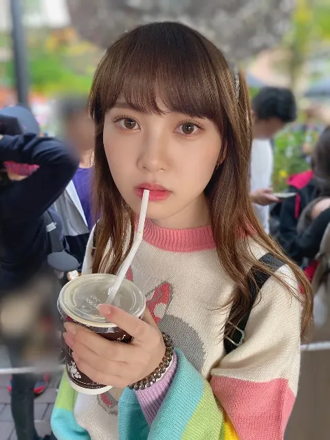 加藤 史帆｜祝 表紙🎉明日発売です(・ω・)！！（2019-10-24）