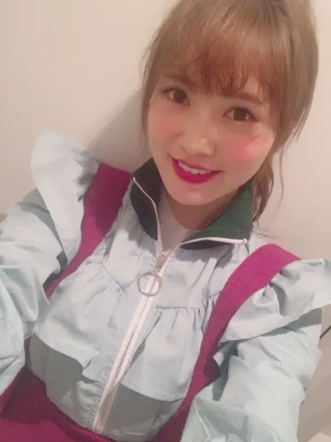 加藤 史帆｜キラキラ(・ω・)⭐️（2017-12-12）｜3枚目