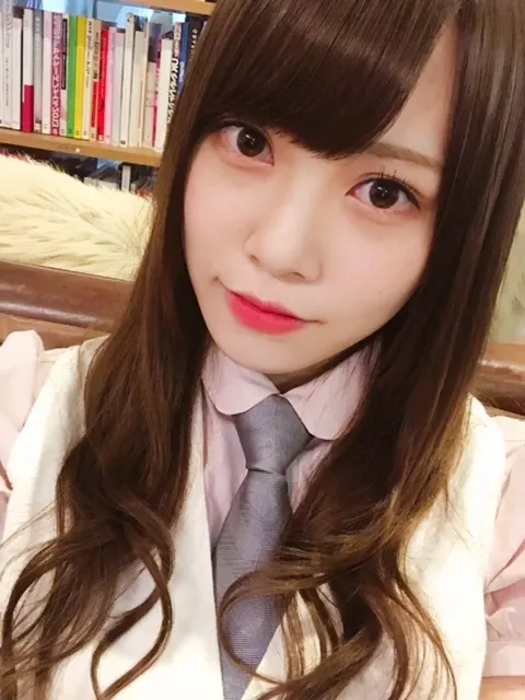 加藤 史帆｜制服が可愛すぎる！！( ・ω・)（2017-04-14）｜2枚目