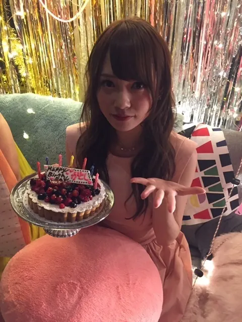 加藤 史帆｜夜は目映し踊れよ乙女！( ・ω・)（2017-04-03）｜4枚目