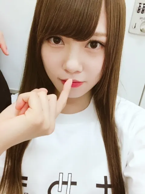 加藤 史帆｜桜きれい( ・ω・)（2017-04-06）｜2枚目