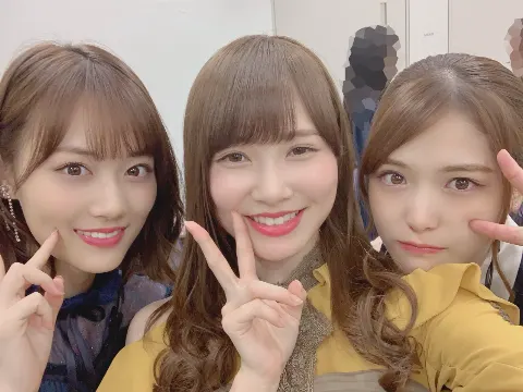 加藤 史帆｜肩出し(・ω・)💖（2019-10-24）｜2枚目
