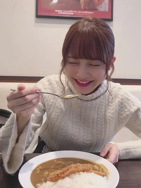 加藤 史帆｜カレーを食べてHAPPY(・ω・)（2018-11-14）｜5枚目