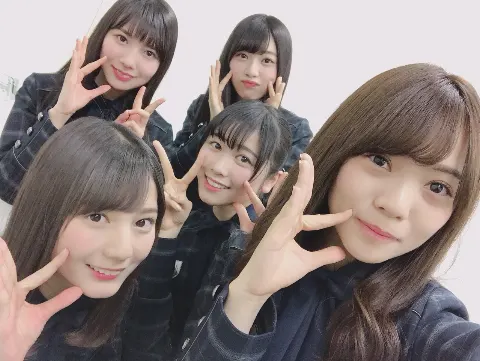 河田 陽菜｜ケータイの画面シールに気泡ができてしまった   河田陽菜（2018-04-08）｜4枚目