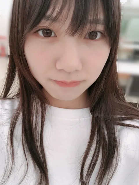 河田 陽菜｜右と左  河田陽菜（2018-05-16）｜8枚目