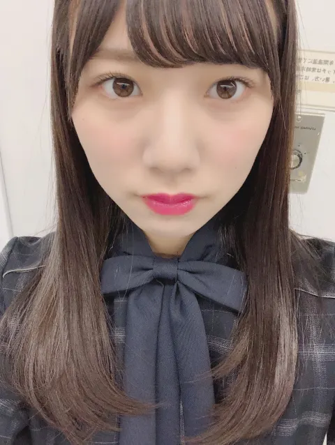 河田 陽菜｜右と左  河田陽菜（2018-05-16）｜7枚目