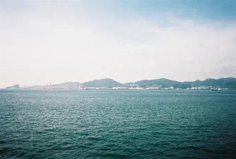 河田 陽菜｜海（2022-02-26）｜2枚目
