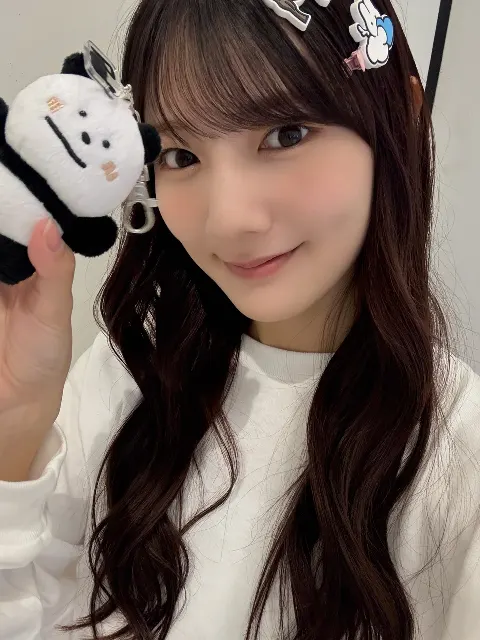 河田 陽菜｜グッズ紹介します🙂‍↕️集合❕（2025-10-16）｜4枚目