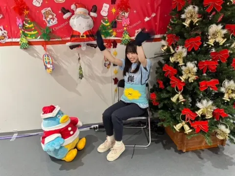 岸 帆夏｜私が本物のクリスマスツリーだ！！岸帆夏(きしほのか)です。（2022-12-26）｜3枚目
