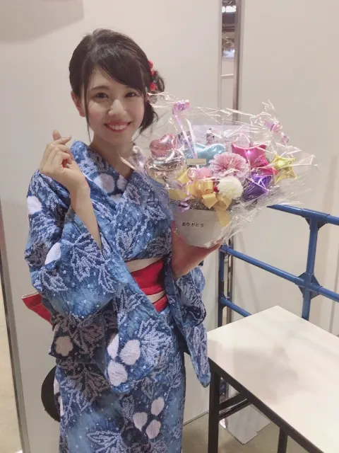 松田 好花｜お花に囲まれて💐（2018-08-28）｜6枚目