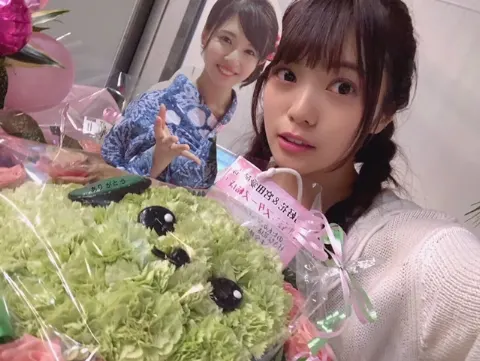 松田 好花｜お花に囲まれて💐（2018-08-28）｜14枚目