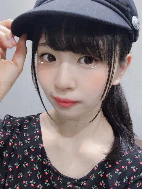 松田 好花｜絶賛帽子にハマり中（2018-08-25）