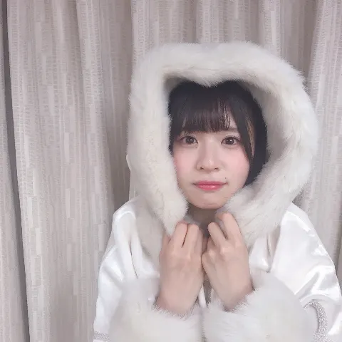 松田 好花｜オフショット🎄（2018-12-19）｜2枚目