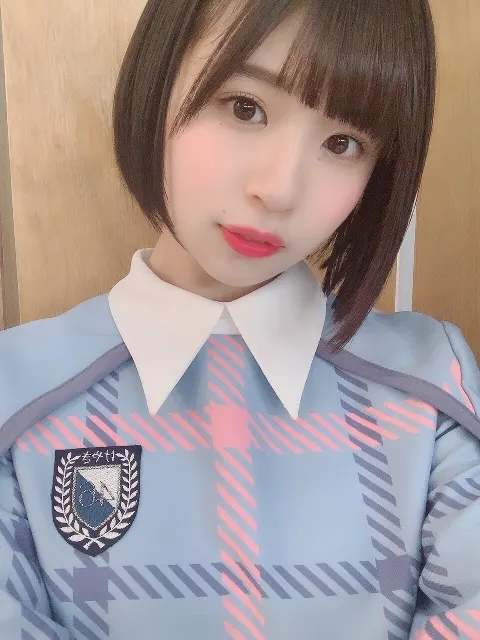 松田 好花｜新幹線で自分の席に他の方が座ってて焦ったけど、その方が間違ってただけで安心しました。（2019-01-31）