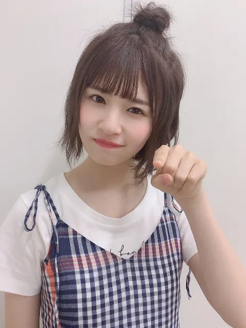 松田 好花｜ゴールデンウィーク10連勤した人いますか？（2019-05-08）