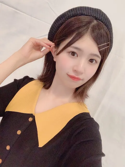 松田 好花｜隣の席の美穂の身体が揺れていると思ったら、案の定ユニゾンエアーをやってました笑（2019-09-29）｜7枚目
