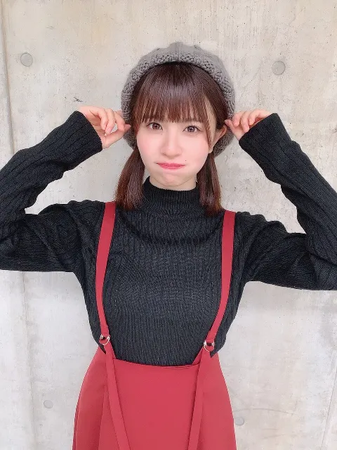 松田 好花｜ボルドーに囲まれて（2019-11-26）｜2枚目