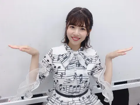 松田 好花｜寒いけど日差しは暖かい（2019-11-17）｜2枚目