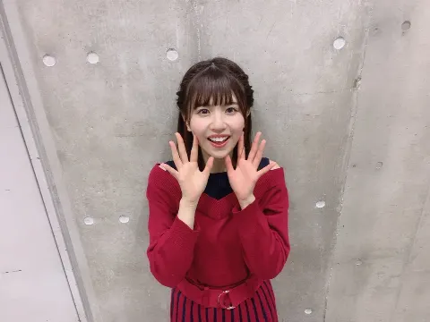 松田 好花｜ボルドーに囲まれて（2019-11-26）｜6枚目