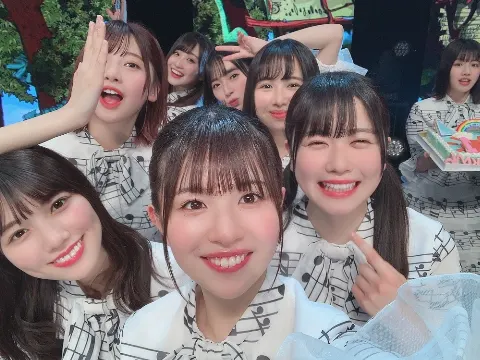 松田 好花｜ひな誕祭ありがとう🥚（2020-04-02）｜3枚目