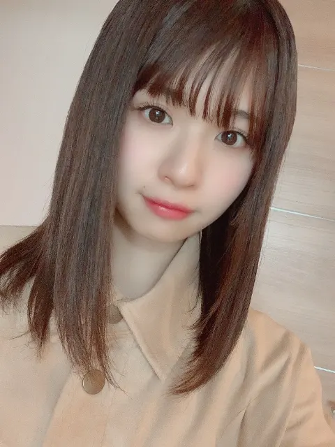 松田 好花｜あつ森にラスタカラーのTシャツを着た住民が引っ越してきました。その名はカルロス。（2020-04-09）｜3枚目