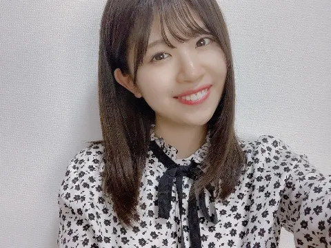 松田 好花｜風になびく髪（2020-06-06）｜2枚目