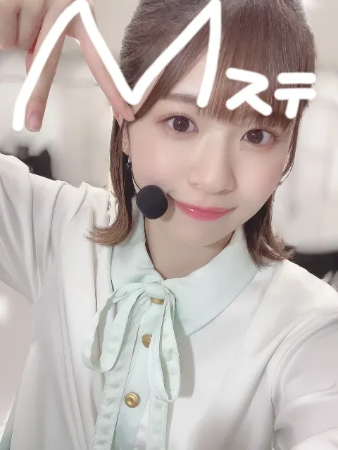 松田 好花｜ここからも皆既月食見えるかな〜ってベランダに出たら、そこに見えたのは空を見上げる微笑ましい親子でした🌒（2021-11-19）｜5枚目