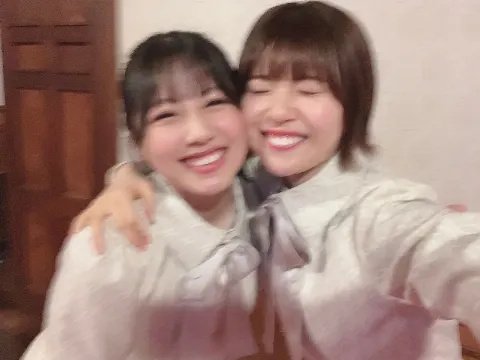 松田 好花｜みんな笑ってるんでしょ！笑70年代の髪型に忠実に寄せに行ったのです！いや、怒ってないですからね！笑（2022-04-19）｜6枚目