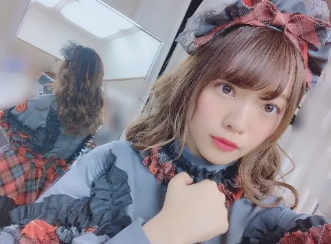 宮田 愛萌｜私が2人と考えてみても（2018-10-28）｜2枚目