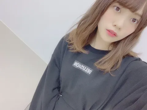 宮田 愛萌｜みんととお揃い眉毛（2019-04-12）｜3枚目