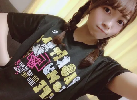 宮田 愛萌｜午前中のカフェで本を開く甘い罪悪感（2018-09-12）