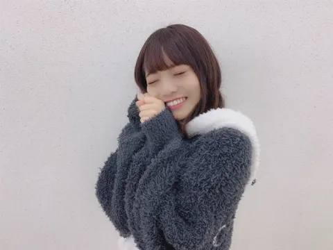 宮田 愛萌｜熊と錯覚するほどに蜂蜜に塗れるわたしは（2019-11-12）｜3枚目
