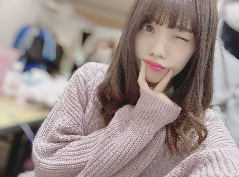 宮田 愛萌｜鈍色の葉を抱いて（2020-01-15）｜2枚目